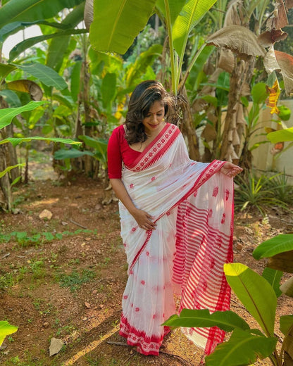 White Red Cotton Saree with Traditional Border