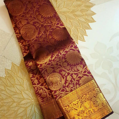 Refined Banarasi Bridal Ensemble Made from Organic Lichi Silk Saree